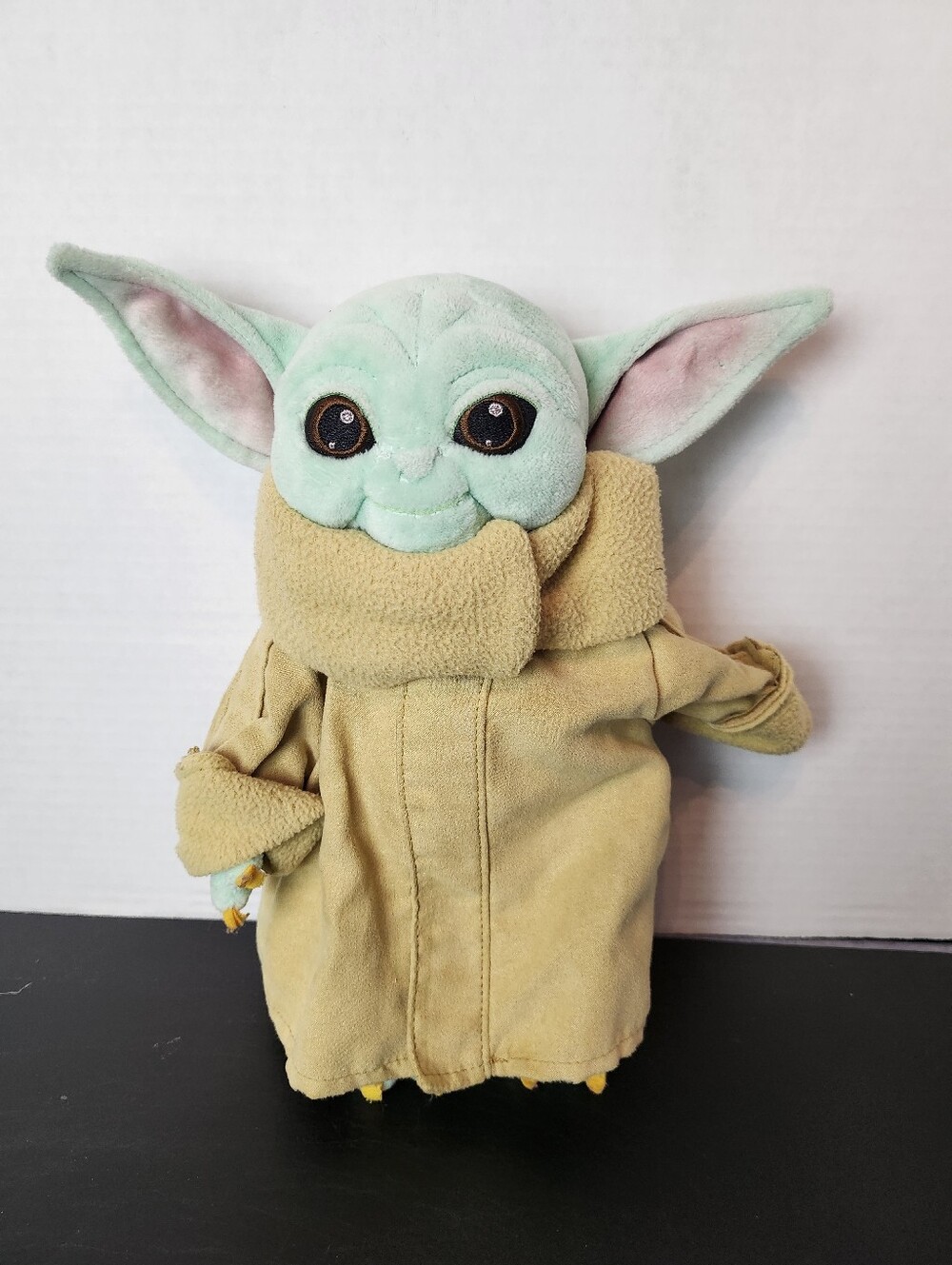 Disney Store The Child Plush Star Wars: The Mandalorian Baby Yoda